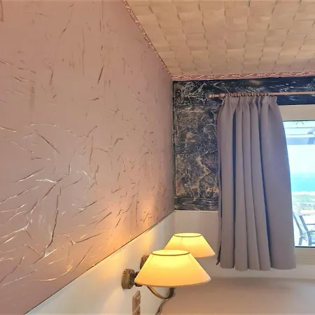 Entire Full View 3 Bedrooms 3 Bathrooms 3 Kitchens Villa